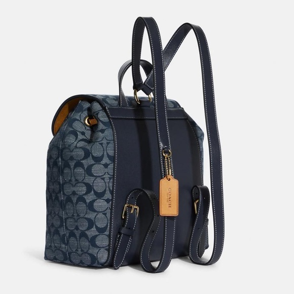 Coach Kleo Backpack in Signature Chambray - Picture 3 of 5